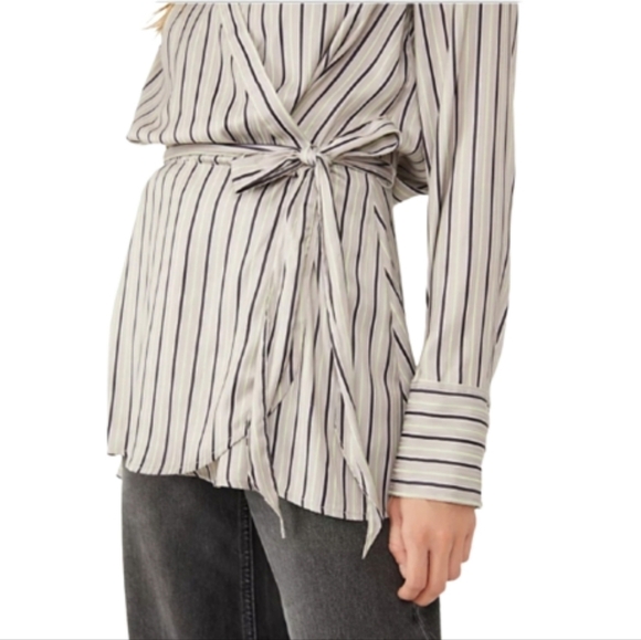 Free PEOPLE Arlo Striped Plunging Neckline Long Sleeve Wrap Blouse Size XS - Picture 4 of 16